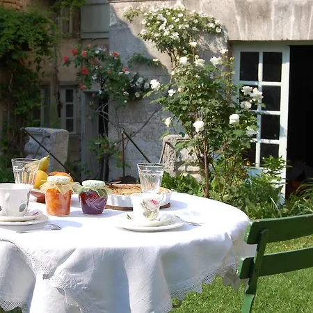 Bed & Breakfast Jardins Secrets *