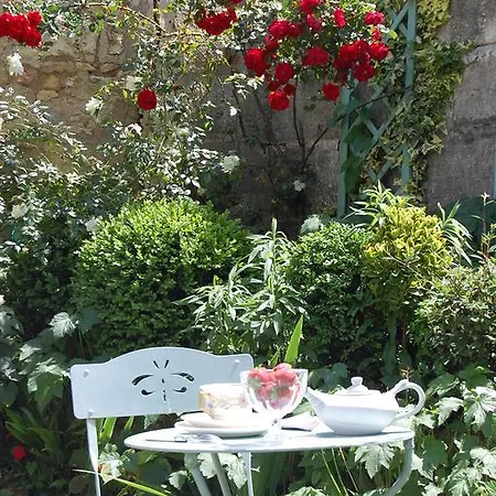 Jardins Secrets Bed & Breakfast