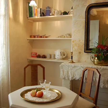 Jardins Secrets Bed & Breakfast